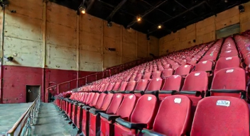 Perspektiven zu baulichen Mängeln und Zuschauererfahrungen